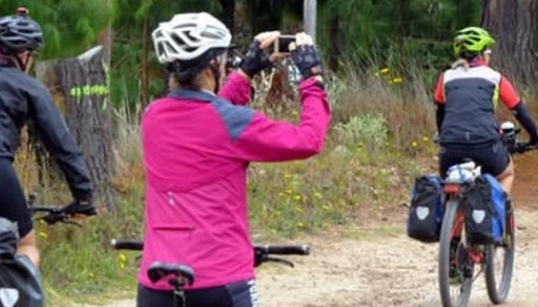 Invitan a un cicloturismo para descubrir las aves y el humedal de General Lavalle
