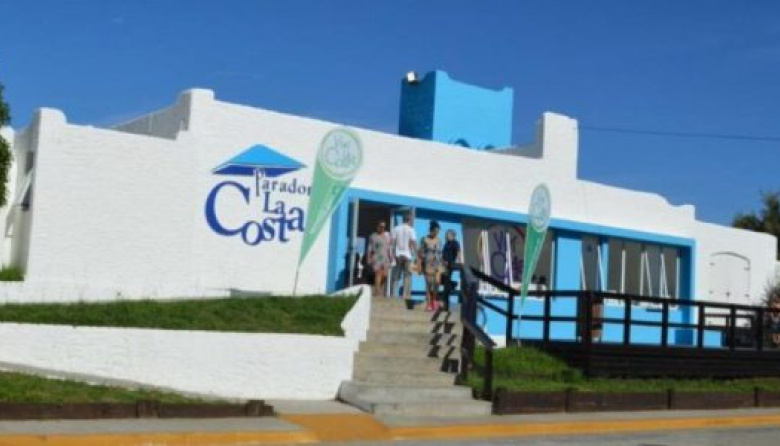 La muestra itinerante “Navegando por la historia” invita a descubrir el patrimonio marítimo de La Costa