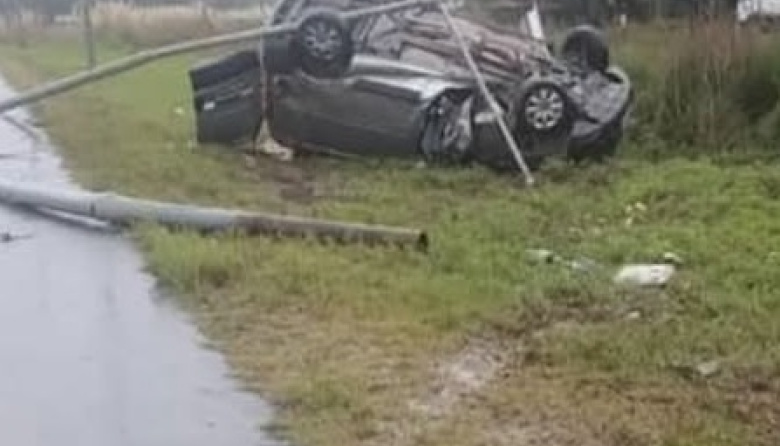 Volcó una camioneta en Ruta 11 cerca de Lucila del Mar y un hombre resultó gravemente herido