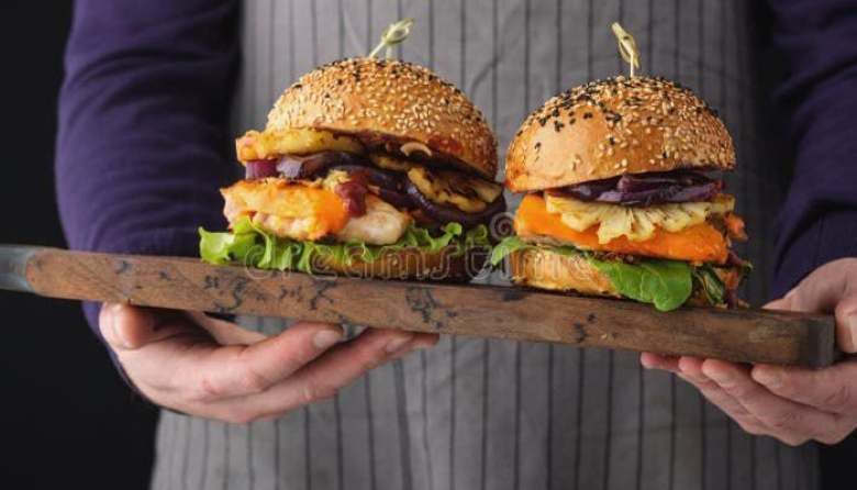 La Costa convoca a productores de hamburguesas de autor para organizar el sector