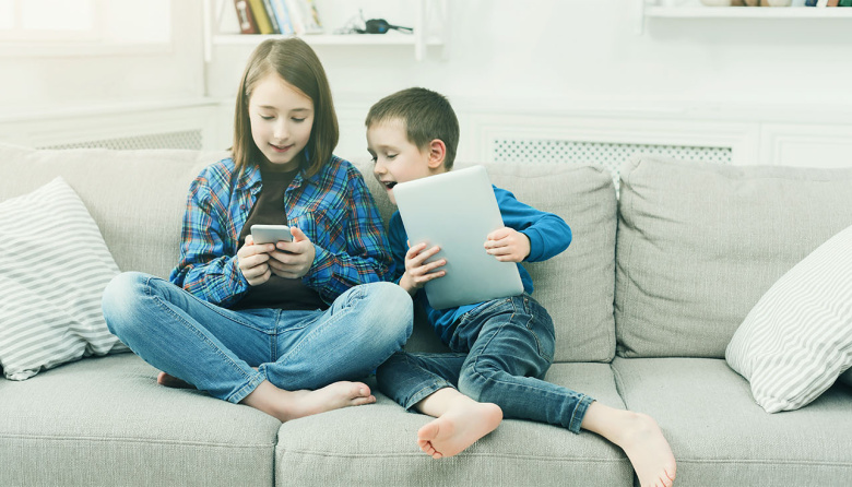 La Costa impulsa talleres para reducir el uso de pantallas en la infancia y promover el juego y la imaginación