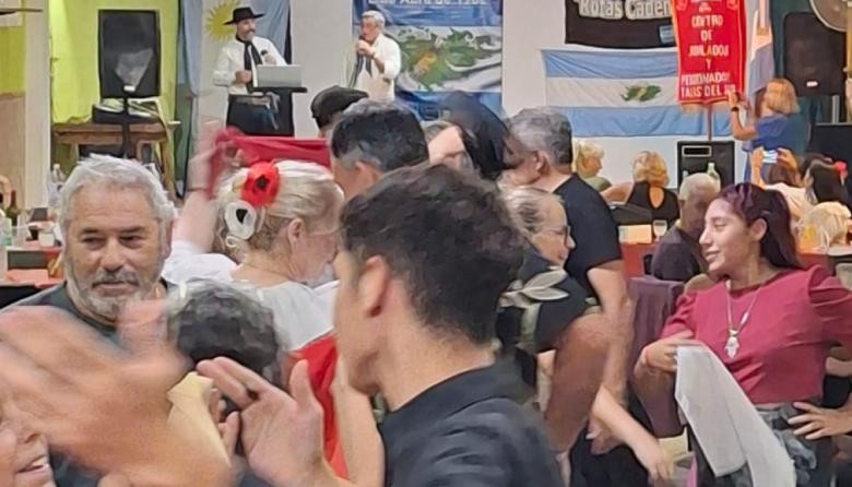 Emotiva vigilia en San Clemente del Tuyú para honrar a los héroes de Malvinas