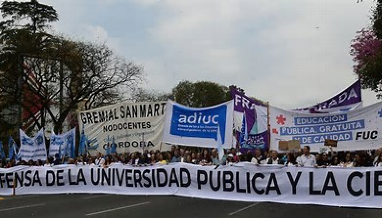 Docentes y estudiantes realizarán otra Marcha Federal Universitaria contra el ajuste