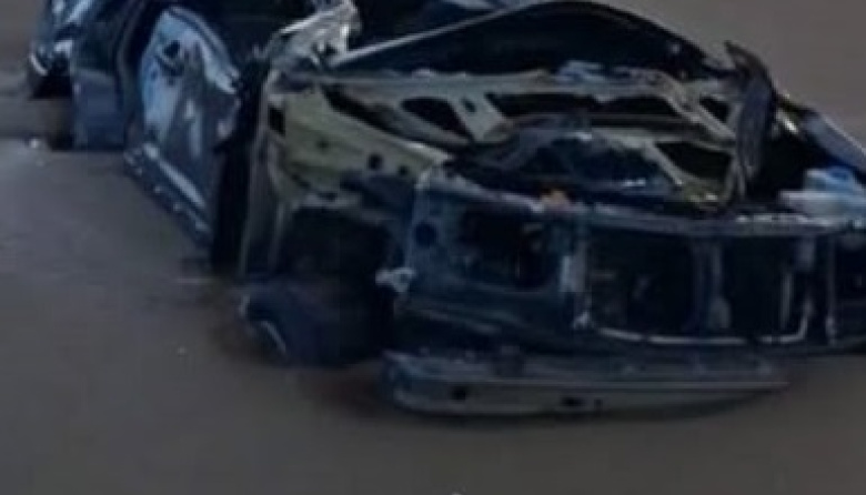 El temporal dejó al descubierto la camioneta que había sido tragada por el mar