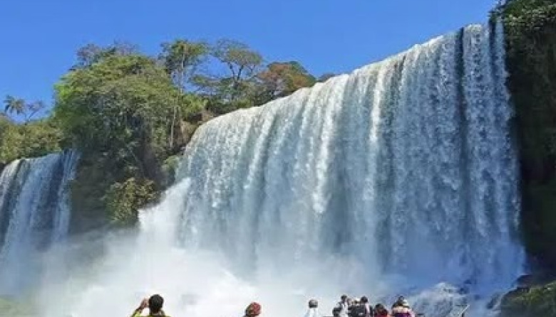 Más de 1,4 millones de turistas viajaron durante el fin de semana largo
