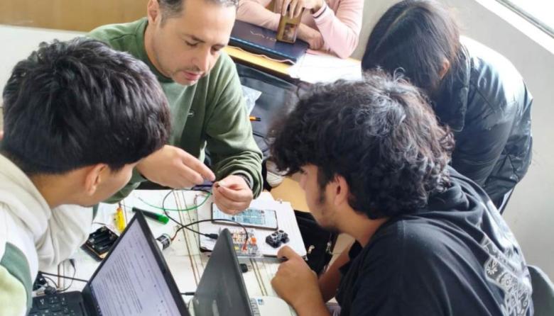 Estudiantes de Dolores desarrollan una huerta automatizada y llevarán el proyecto a Decisión Niñez y la Feria de Ciencias