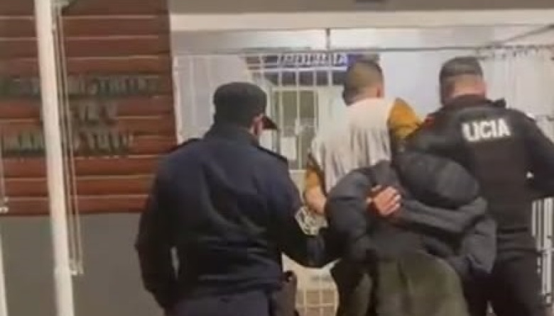 Detuvieron a dos menores acusados de una serie de robos a comercios de Santa Teresita