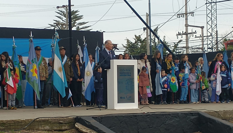 "Dejemos de lado los antis; lo que vale es la Patria"
