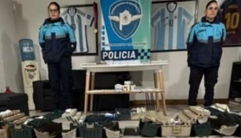 Allanaron un establecimiento y secuestraron medicamentos vencidos, fentanilo y documentación presuntamente irregular