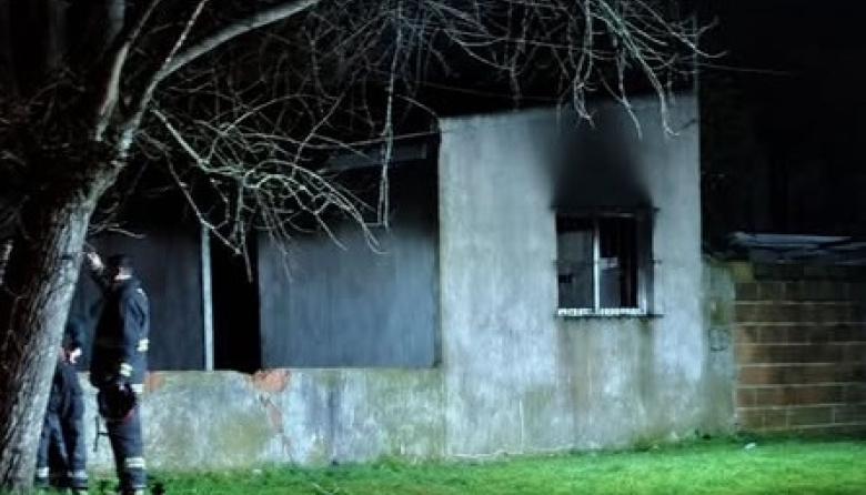Incendio en una vivienda de Mar del Tuyú: murió un hombre de 62 años