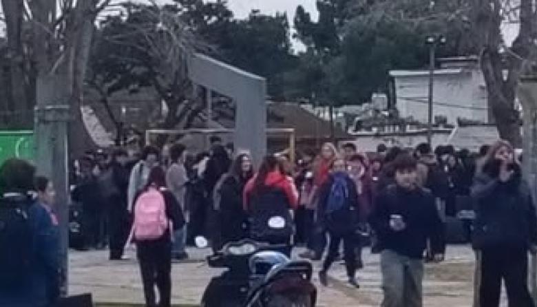 Escape de gas en la Escuela Técnica N° 1: evacuaron el establecimiento y suspendieron el servicio