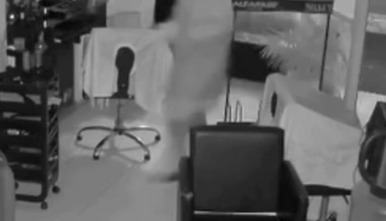 Quedó todo Grabado: Entraron a robar En Una Peluquería de San Bernardo