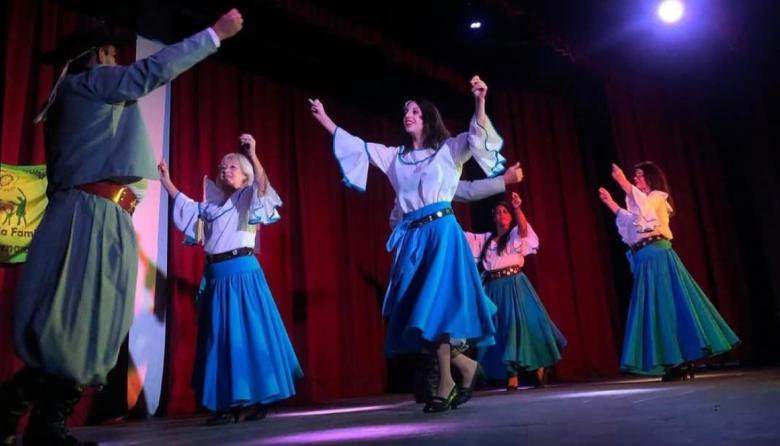 “Danza y Color”: una tarde a puro baile para colaborar con la Fiesta del Sol y la Familia