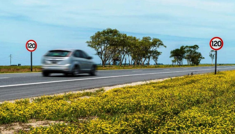 Más de 70 radares controlan las rutas hacia la Costa Atlántica: dónde están y qué velocidades rigen