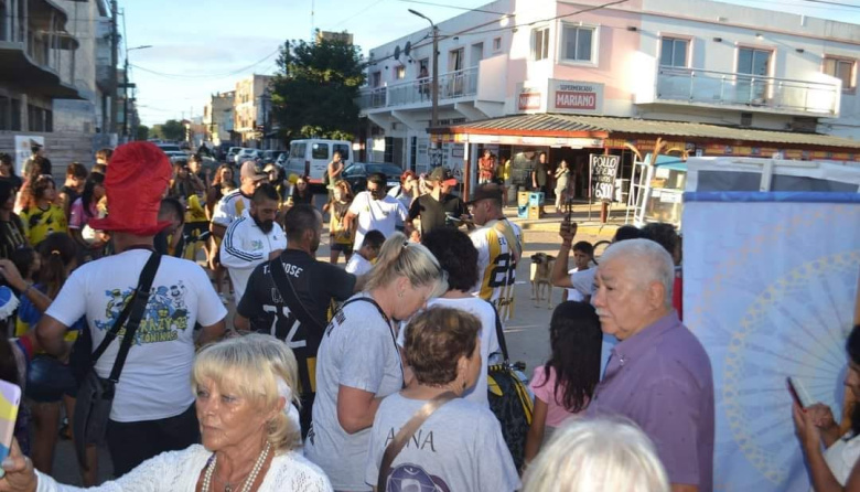 La Comisión de Festejos de Las Toninas se reunió con comerciantes para organizar la temporada de verano