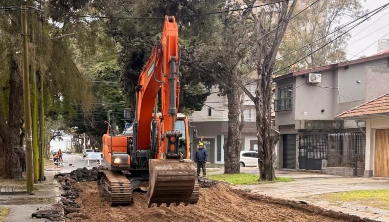 La Costa intensifica los trabajos de bacheo, limpieza y mantenimiento para llegar al verano