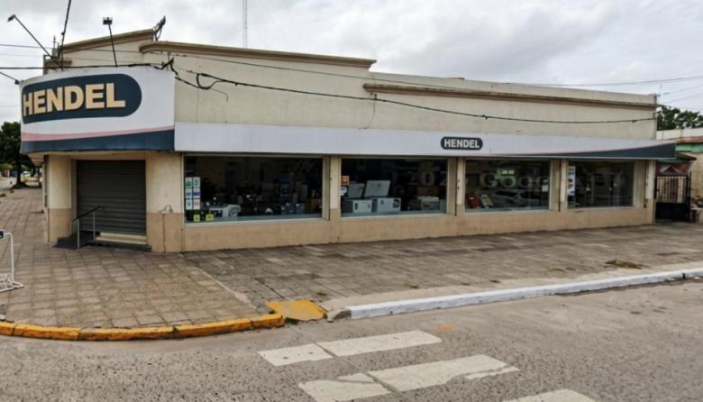 Castelli: cerró la sucursal de Hendel en pleno centro y sus empleados serían reubicados