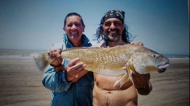 Extensas playas y 5 muelles convierten al Partido de La Costa en un lugar ideal para la pesca