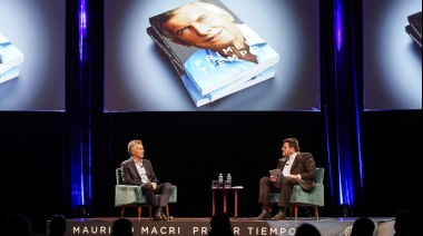 Con la presentación de su libro en un acto netamente antikirchnerista, Macri inicia su "segundo tiempo"