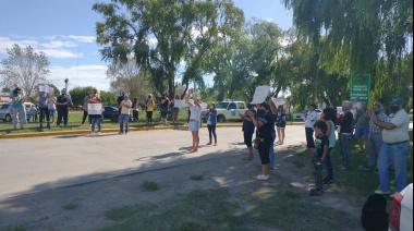 Vecinos de San Clemente del Tuyú se reúnen con Daniela Gimenez por la seguridad en Barrio Talas Sur
