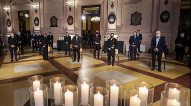 El Presidente rindió homenaje a las víctimas de la pandemia y convocó a "construir el futuro sin divisiones"