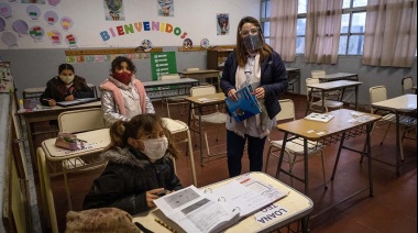 Los docentes bonaerenses vacunados deberán reintegrarse a sus funciones