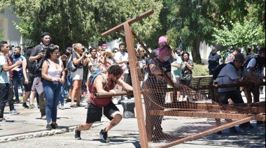 Chubut: incidentes y destrozos en la Casa de Gobierno en medio de una protesta