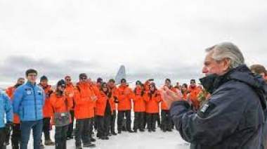 Alberto Fernández en la Base Marambio: “Desde el final del mundo, vengo a hablarles de nuevos inicios"