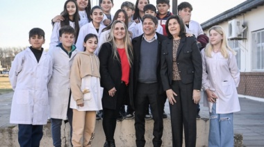 Kicillof: “Frente a quienes dicen que hay que dinamitarlo todo, nosotros vamos a seguir construyendo escuelas y hospitales”