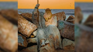 La increíble escultura de Poseidón escondida en la escollera sur de Mar del Plata