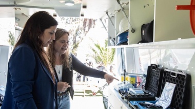 El Ministerio de Ambiente de la Provincia inauguró dos laboratorios móviles ambientales