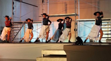 El Ballet Internacional de La Costa abrió la temporada de verano presentando "Garra" en Mar de Ajó