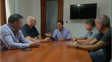 Preocupa la erosión costera en Quequén: reunión del intendente con empresarios