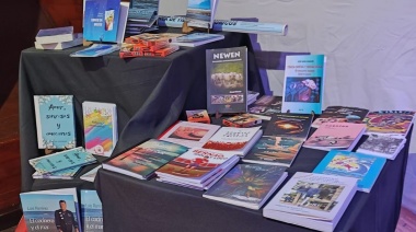 Santa Teresita celebró el Día del Lector con una exposición literaria en La Carabela