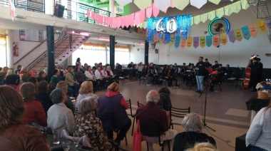 "Los talleres son la excusa para encontrarnos y reconocernos en el otro", afirmó Liliana Ponce en el 40° aniversario del Centro de Jubilados de San Clemente del Tuyú