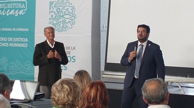 Escrituras sociales: ‘Tener la escritura es un logro muy importante para el ascenso social’, afirmó el intendente de Jesús