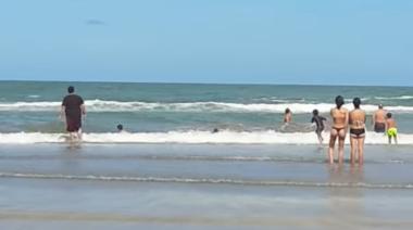 Rescate exitoso en Mar del Tuyú: Guardavidas salvaron a dos jóvenes