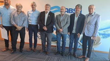 Juan de Jesús y Hugo Obed firman convenio para reforzar el abastecimiento de agua potable en La Costa