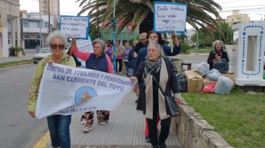 San Clemente del Tuyú: vecinos se reunieron en defensa de los adultos mayores