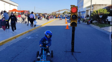 Niños y familias disfrutaron de una jornada de seguridad vial en Mar de Ajó