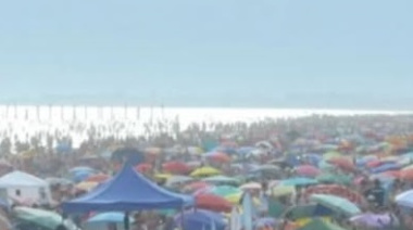 Monte Hermoso prohíbe los gazebos en la zona de baño y desata un fuerte cruce político
