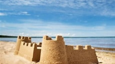 En enero comienzan las colonias culturales y vuelve el concurso de Castillos de Arena en La Costa