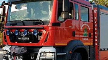 Voraz incendio en Pinamar: el viento dificultó el trabajo de los bomberos