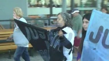 A dos años del crimen de Tomás Tello, familiares volvieron a marchar pidiendo justicia en Santa Teresita