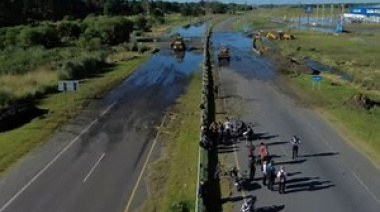 Un derrame de líquidos cloacales obligó a cerrar la Ruta 11 en el acceso a Pinamar
