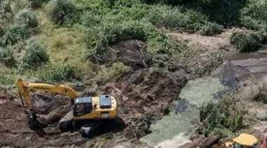 Complicaciones en la Ruta 11 por un derrame cloacal entre Pinamar y Ostende