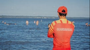 Emotiva competencia de guardavidas en Mar del Tuyú para recordar a Sergio Gutiérrez