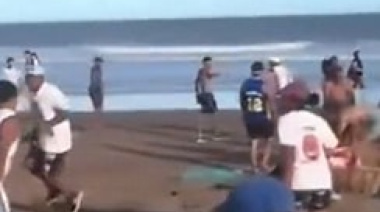 Escándalo en la costa: vendedores ambulantes se enfrentaron a golpes en Mar Azul