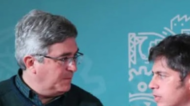 Kicillof visita Mar de Ajó y entrega habilitaciones a productores locales