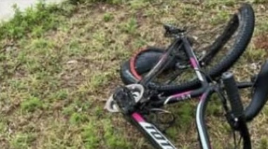 Gravísimo accidente: un joven ciclista lucha por su vida tras ser atropellado por un auto